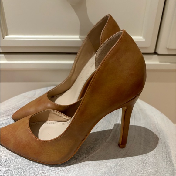 Size 6 Catherine Malandrino tan leather shoes - Picture 3 of 5